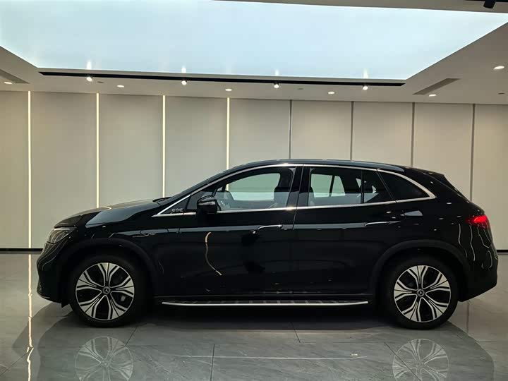 Фото 4 - Mercedes-Benz EQE SUV