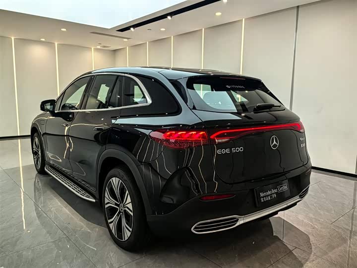 Фото 5 - Mercedes-Benz EQE SUV