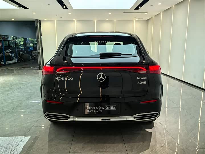 Фото 6 - Mercedes-Benz EQE SUV