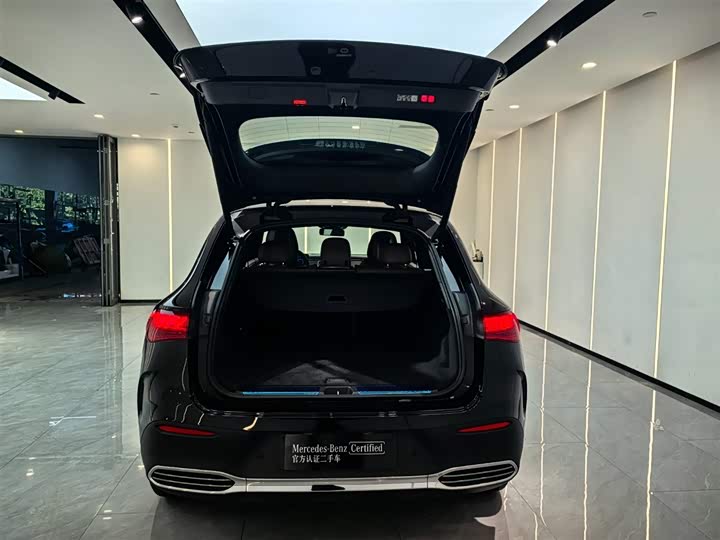 Фото 8 - Mercedes-Benz EQE SUV