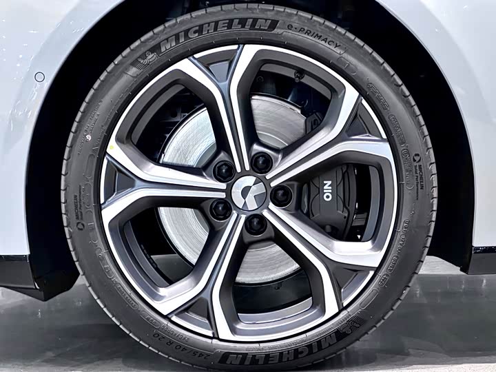 Фото 8 - Nio ET5T