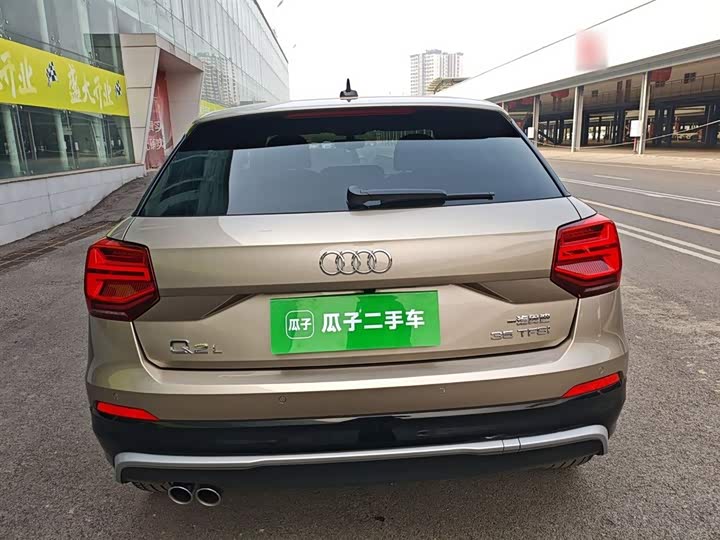 Фото 6 - Audi Q2L