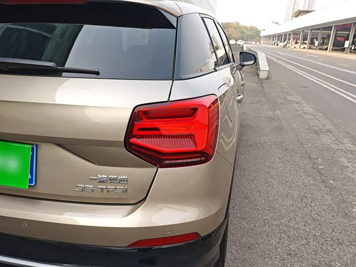 Фото 8 - Audi Q2L