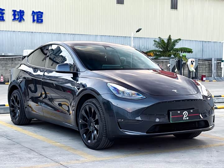 Фото 3 - Tesla Model Y
