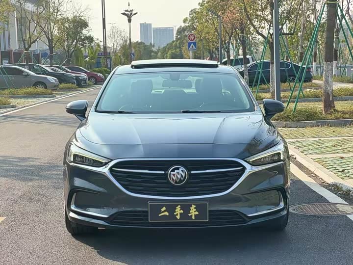 Фото 2 - Buick LaCrosse