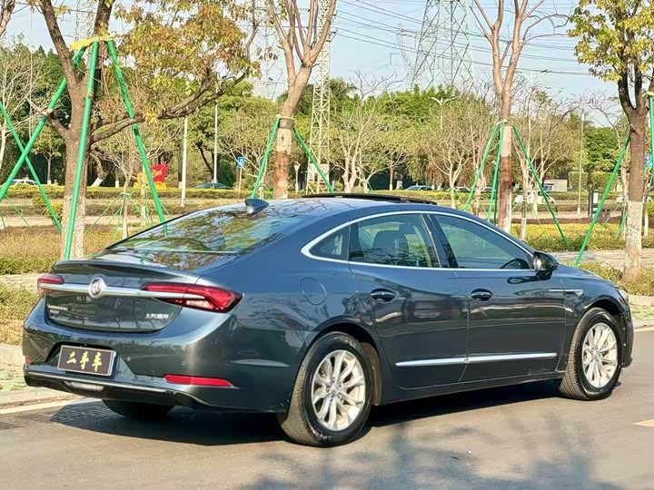 Фото 9 - Buick LaCrosse