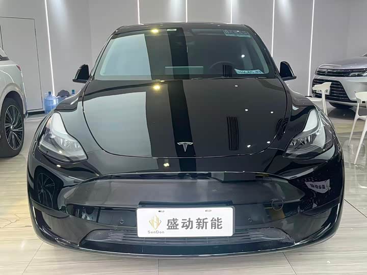 Фото 1 - Tesla Model Y