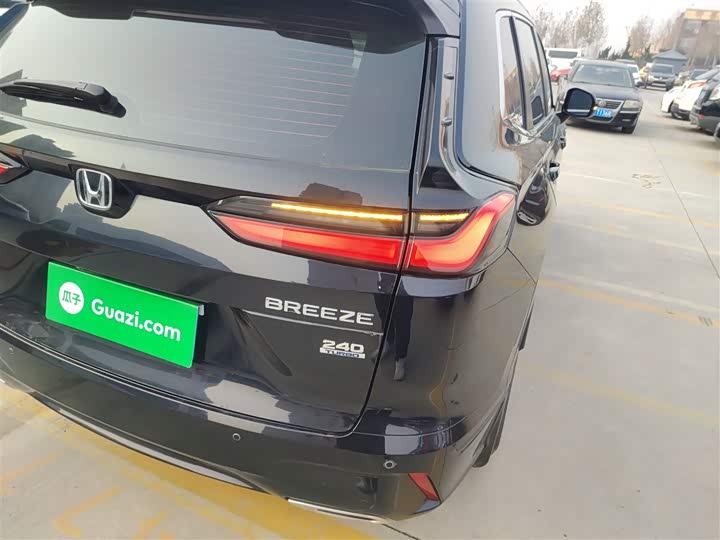 Фото 8 - Honda Breeze