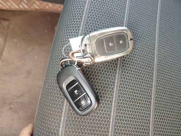 Фото 9 - Honda Breeze