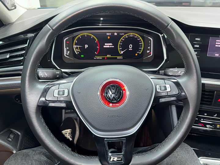 Фото 9 - Volkswagen Sagitar L