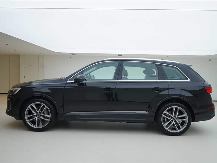 Фото 3 - Audi Q7