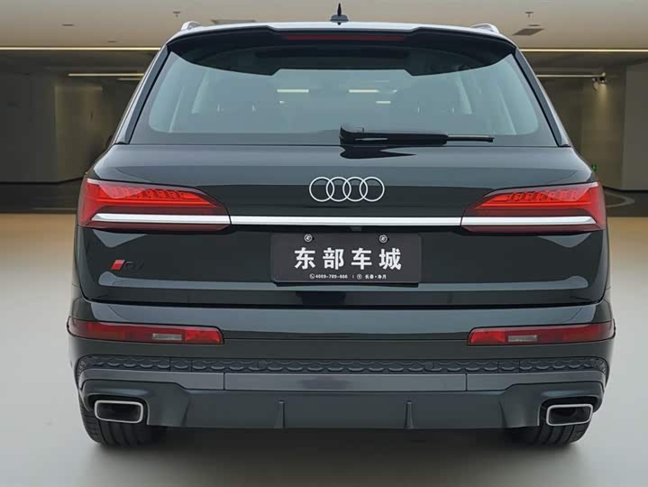 Фото 5 - Audi Q7