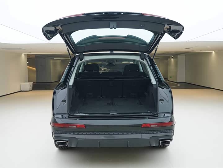 Фото 6 - Audi Q7