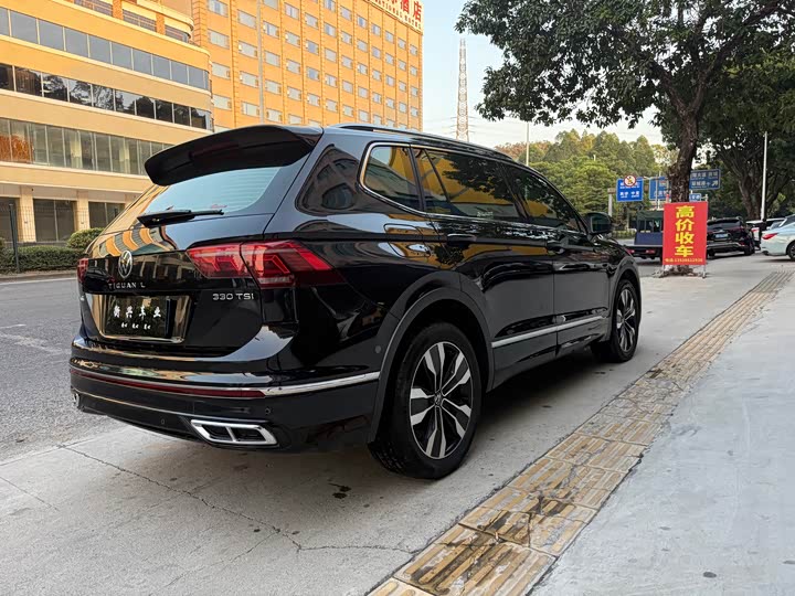 Фото 9 - Volkswagen Tiguan L Pro