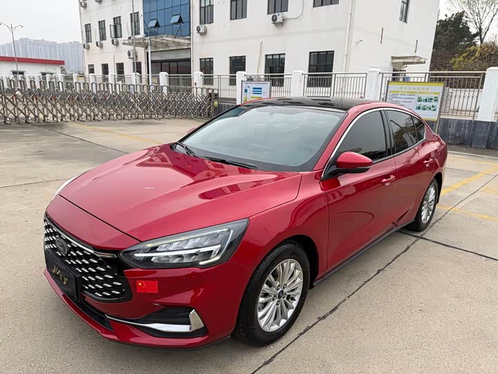 Фото 1 - Ford Focus