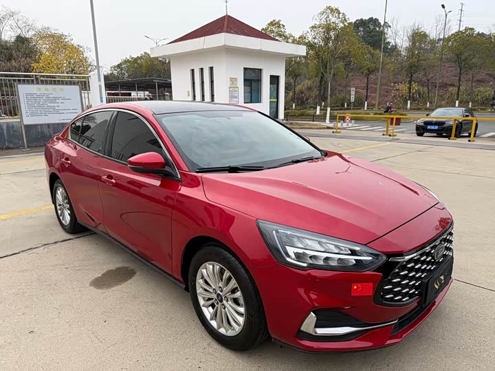 Фото 3 - Ford Focus