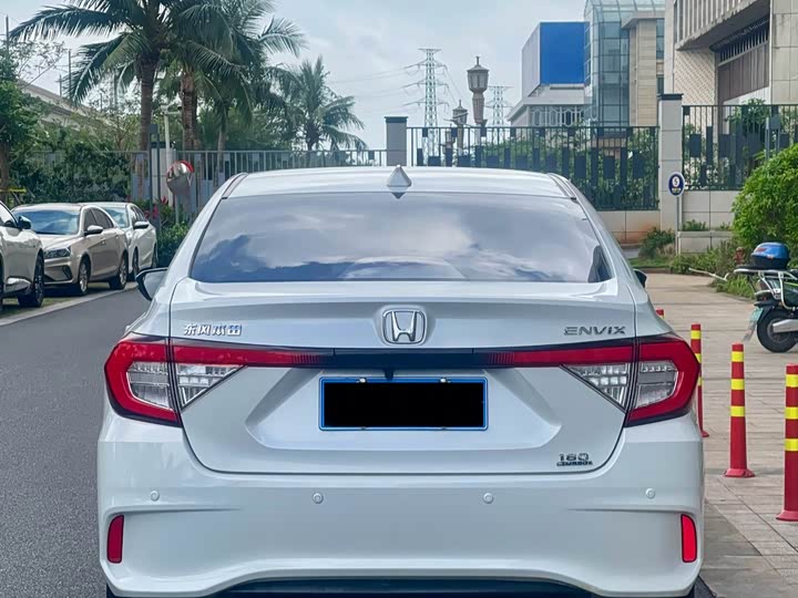 Фото 8 - Honda Envix