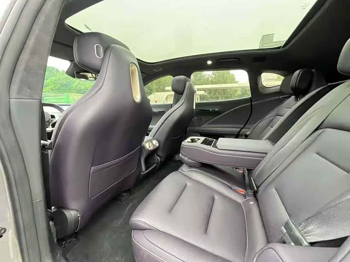 Фото 6 - Avatr 07