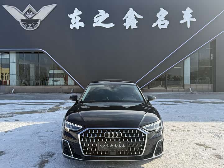 Фото 3 - Audi A8