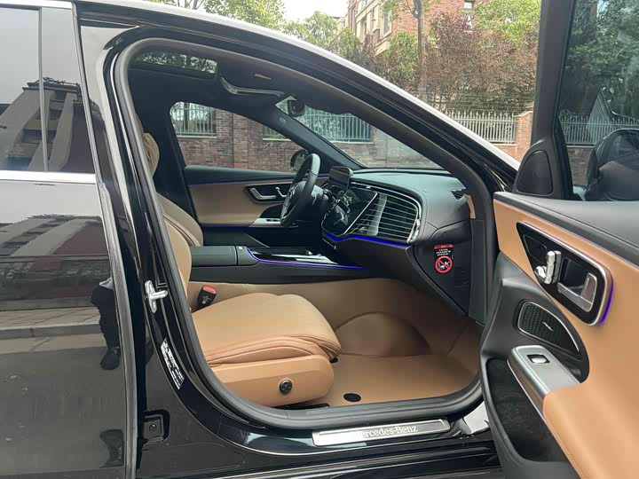 Фото 7 - Mercedes-Benz E-Class