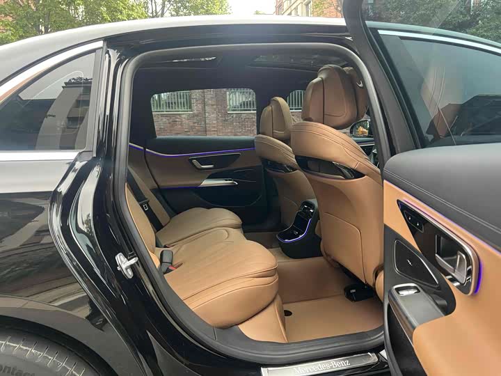 Фото 8 - Mercedes-Benz E-Class