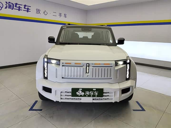 Фото 2 - Chery iCar 03