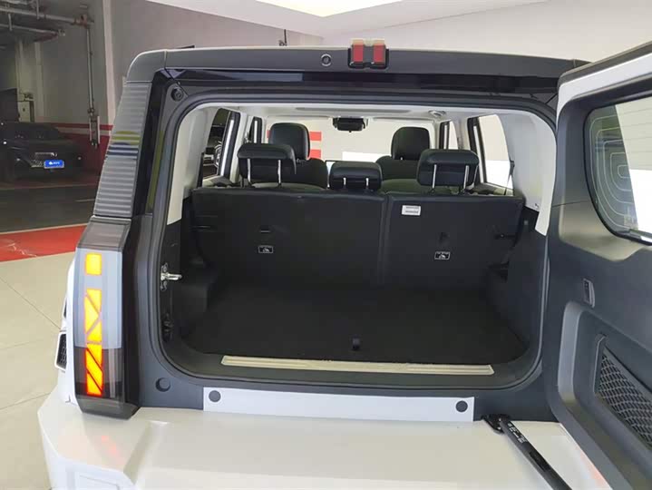 Фото 4 - Chery iCar 03