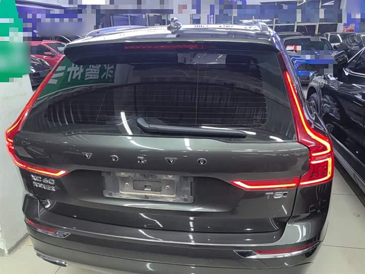 Фото 6 - Volvo XC60