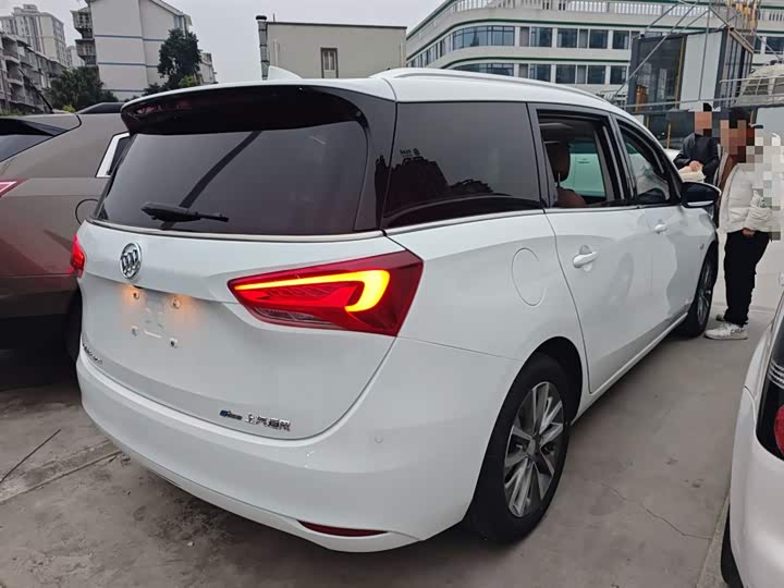 Фото 7 - Buick GL6