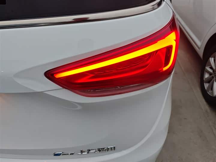 Фото 8 - Buick GL6