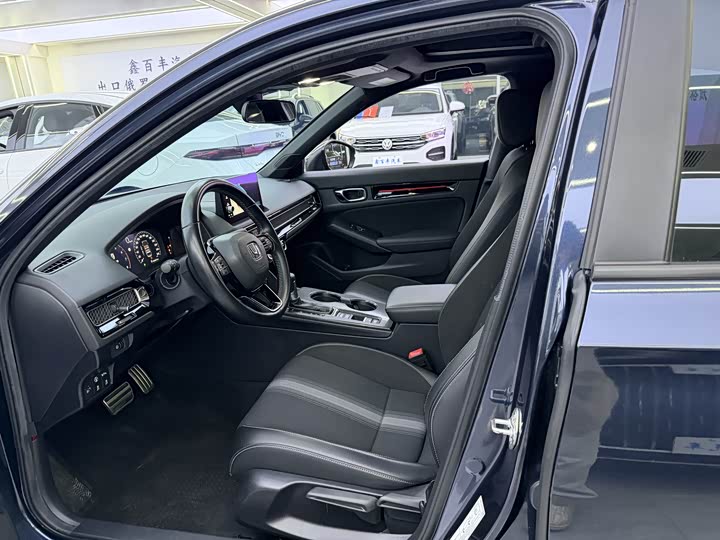 Фото 4 - Honda Civic