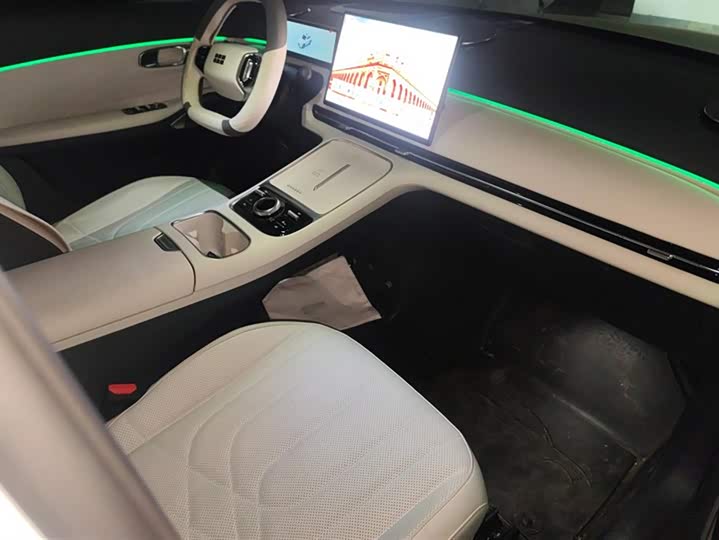 Фото 8 - Geely Galaxy Starship 7