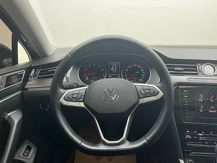 Фото 7 - Volkswagen Magotan