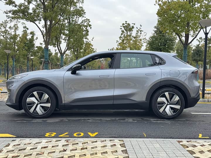 Фото 7 - Changan Deepal S05