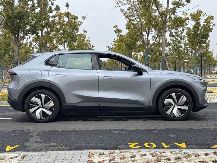 Фото 8 - Changan Deepal S05