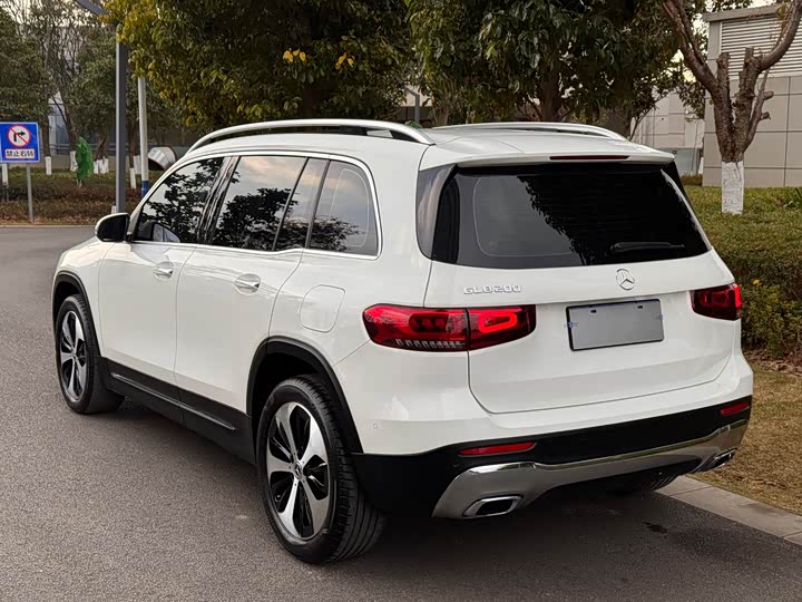 Фото 4 - Mercedes-Benz GLB-Class