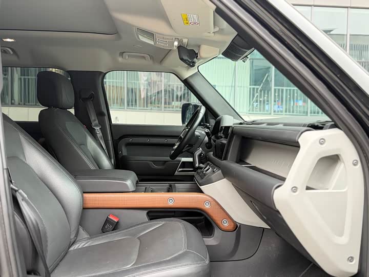 Фото 6 - Land Rover Defender