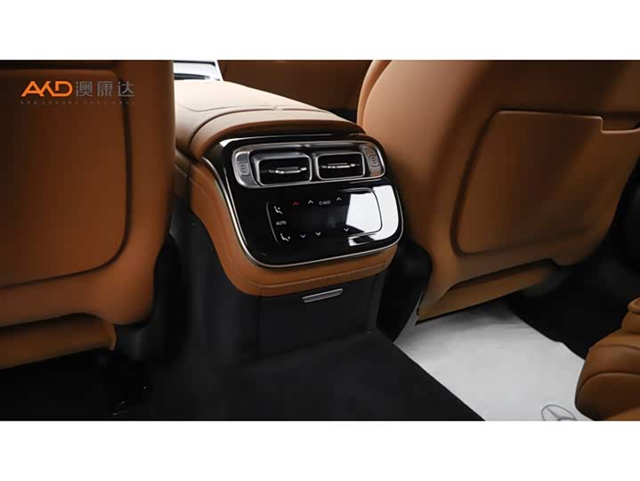 Фото 9 - Mercedes-Benz S-Class