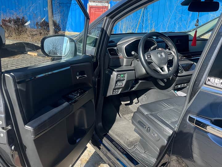 Фото 4 - Honda Odyssey