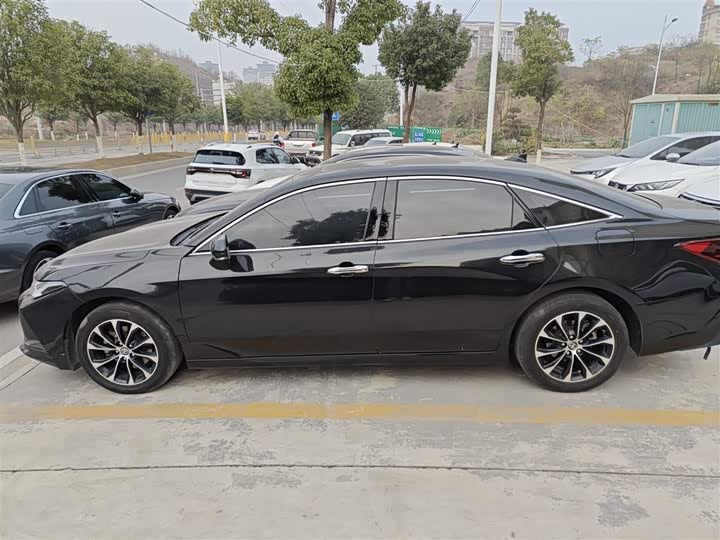 Фото 5 - Toyota Avalon