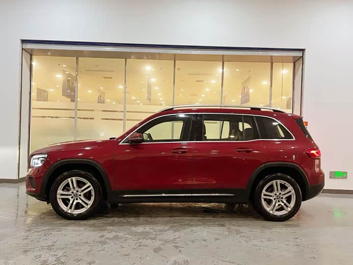 Фото 2 - Mercedes-Benz GLB-Class