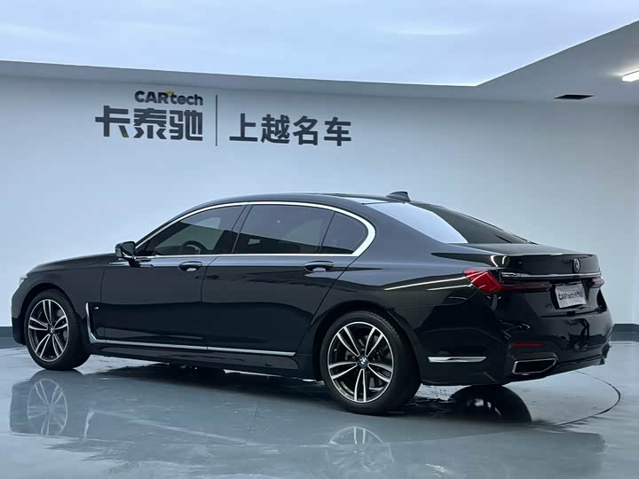 Фото 2 - BMW 7 Series