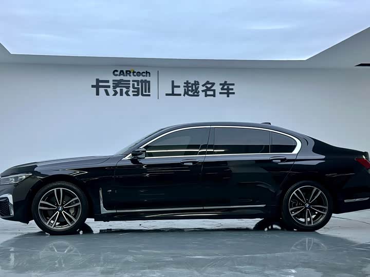 Фото 4 - BMW 7 Series