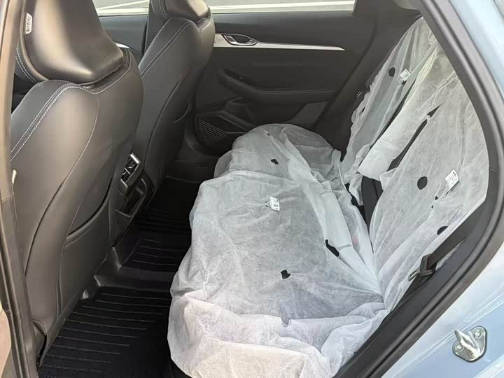 Photo 5 - Geely Preface