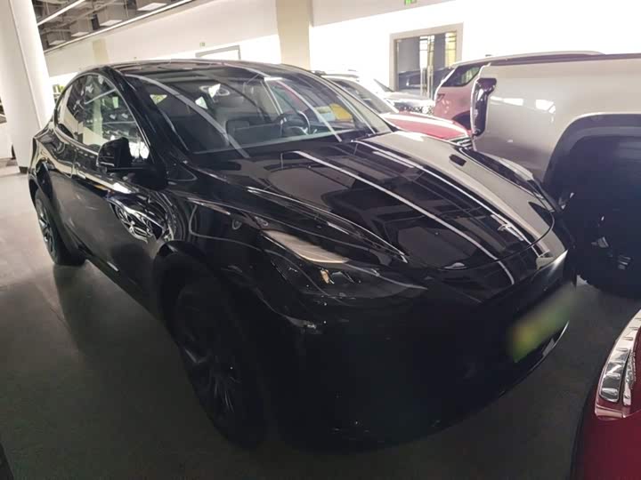 Фото 4 - Tesla Model Y