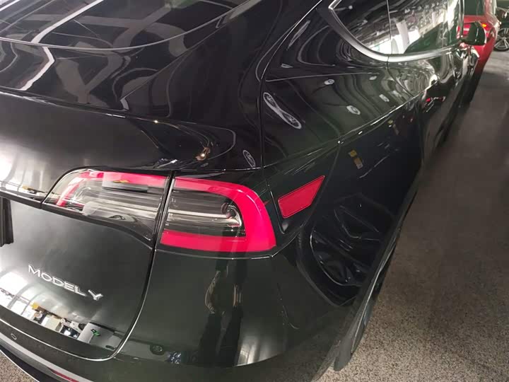 Фото 8 - Tesla Model Y