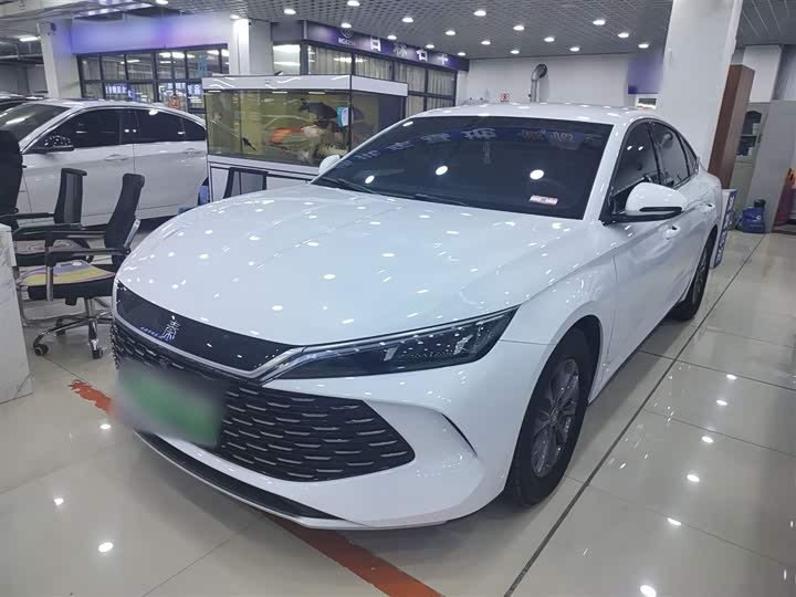 Фото 1 - BYD Qin L