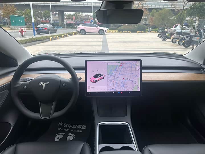 Фото 8 - Tesla Model 3