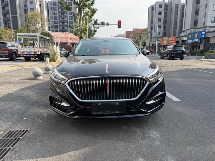 Фото 2 - Hongqi H5
