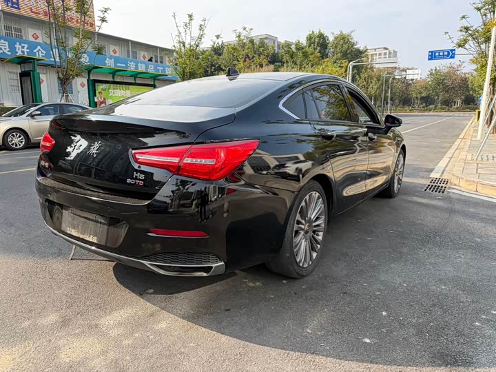 Фото 8 - Hongqi H5